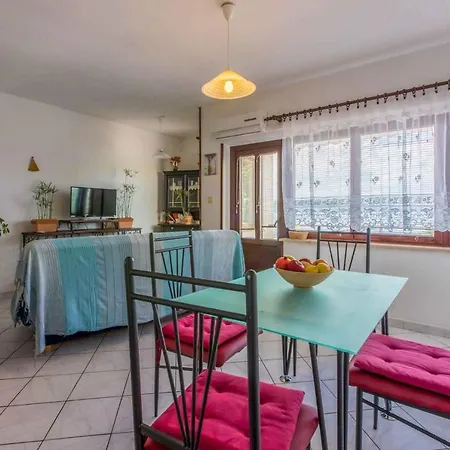 Apartment One-bedroom In Xxxvi